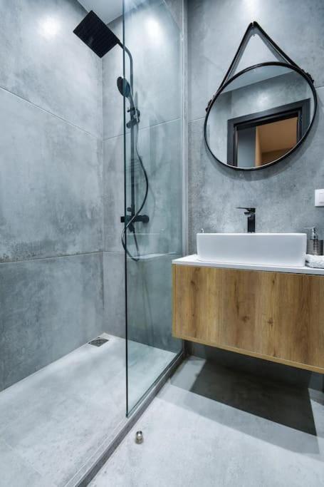 Ophelia Luxurious Suite #Tifhelexpo Thessaloníki Exteriör bild